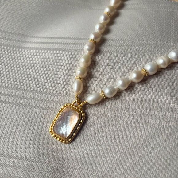 Brand New. $425 Julie Vos Pearl Necklace - Picture 8 of 13